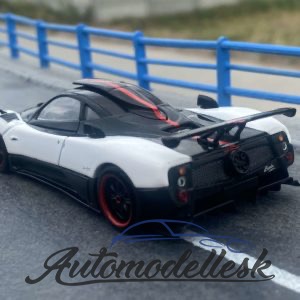 Model auta PAGANI ZONDA CINQUE