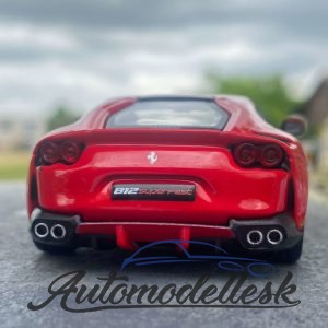 Model auta Ferrari 812 Superfast 2017.
