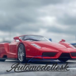 Model auta FERRARI ENZO 2002