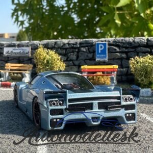Model auta Ferrari FXX, turquoise with blue stripe, 2006