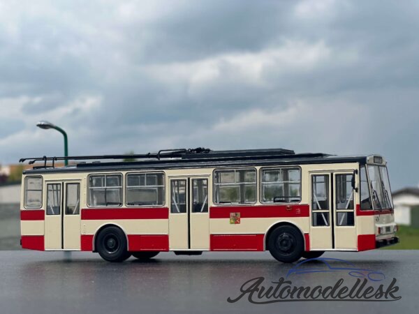 Model Trolejbus Škoda 14 TR