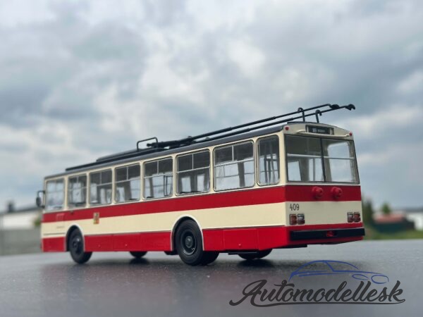 Model Trolejbus Škoda 14 TR