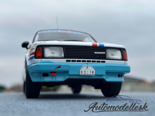Model auta rally Škoda 130 LR,