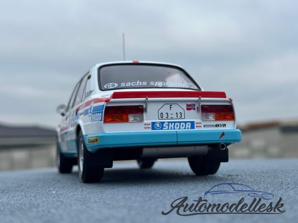 Model auta rally Škoda 130 L