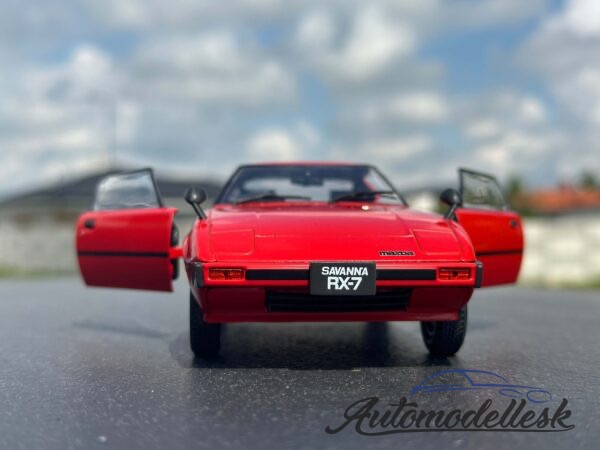 Model auta Mazda RX-7