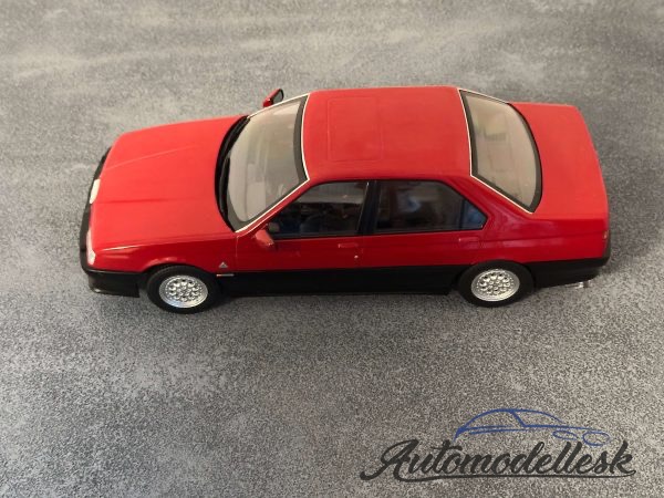 Model auta Alfa Romeo 164, Q4