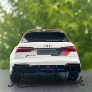 Model auta AUDI RS 6 GT ARKONA WHITE 2024.