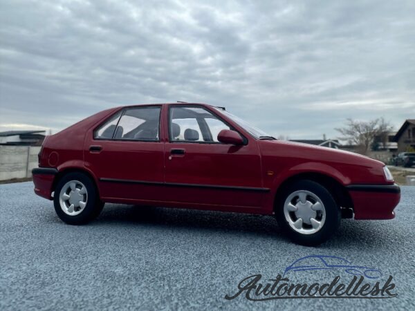 Model auta Renault 19