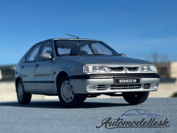 Model auta Renault 19
