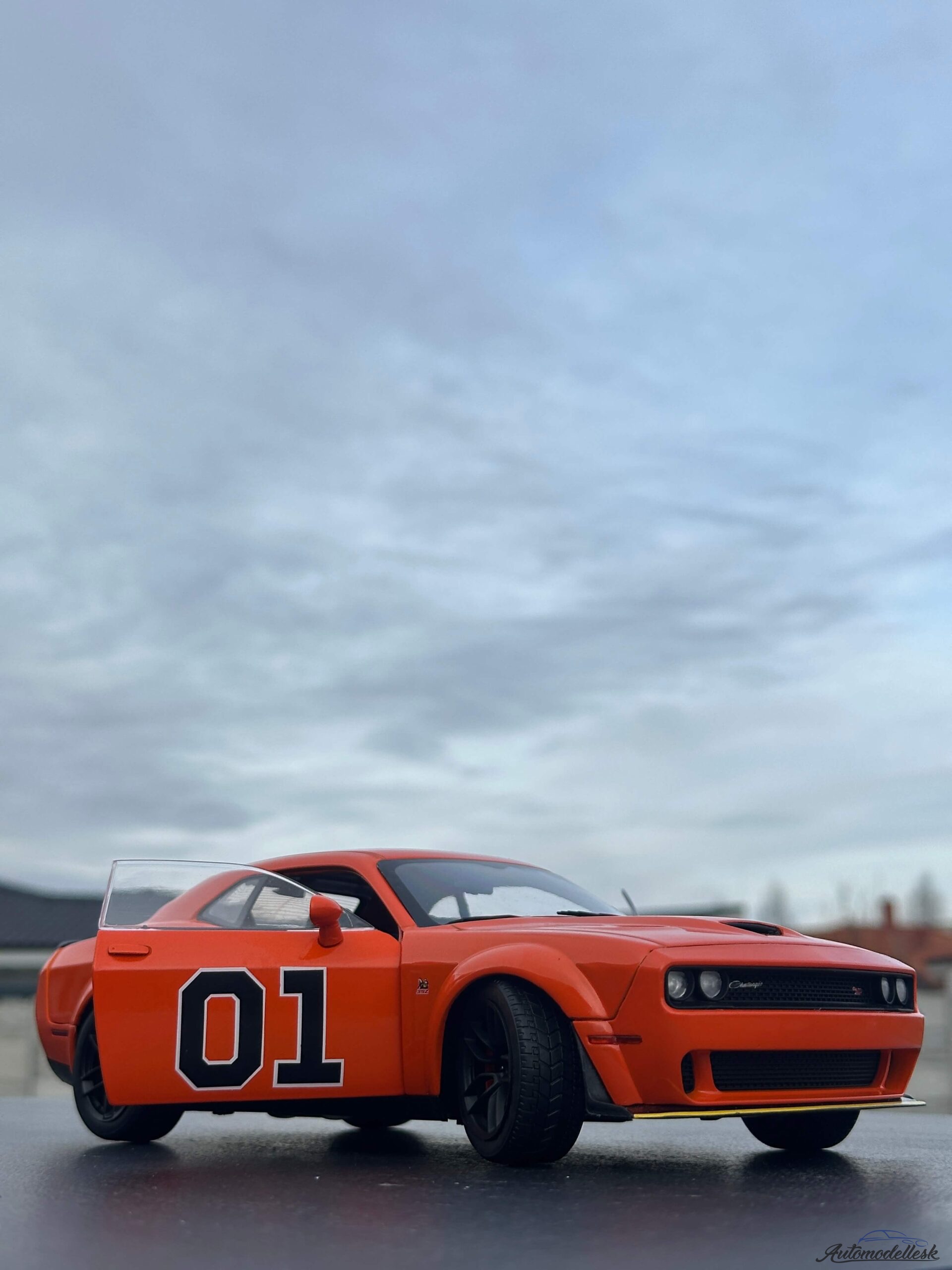Model auta DODGE CHALLENGER R/T SCAT PACK WIDEBODY ORANGE 2023 Model auta DODGE CHALLENGER R/T SCAT PACK WIDEBODY ORANGE 2023
