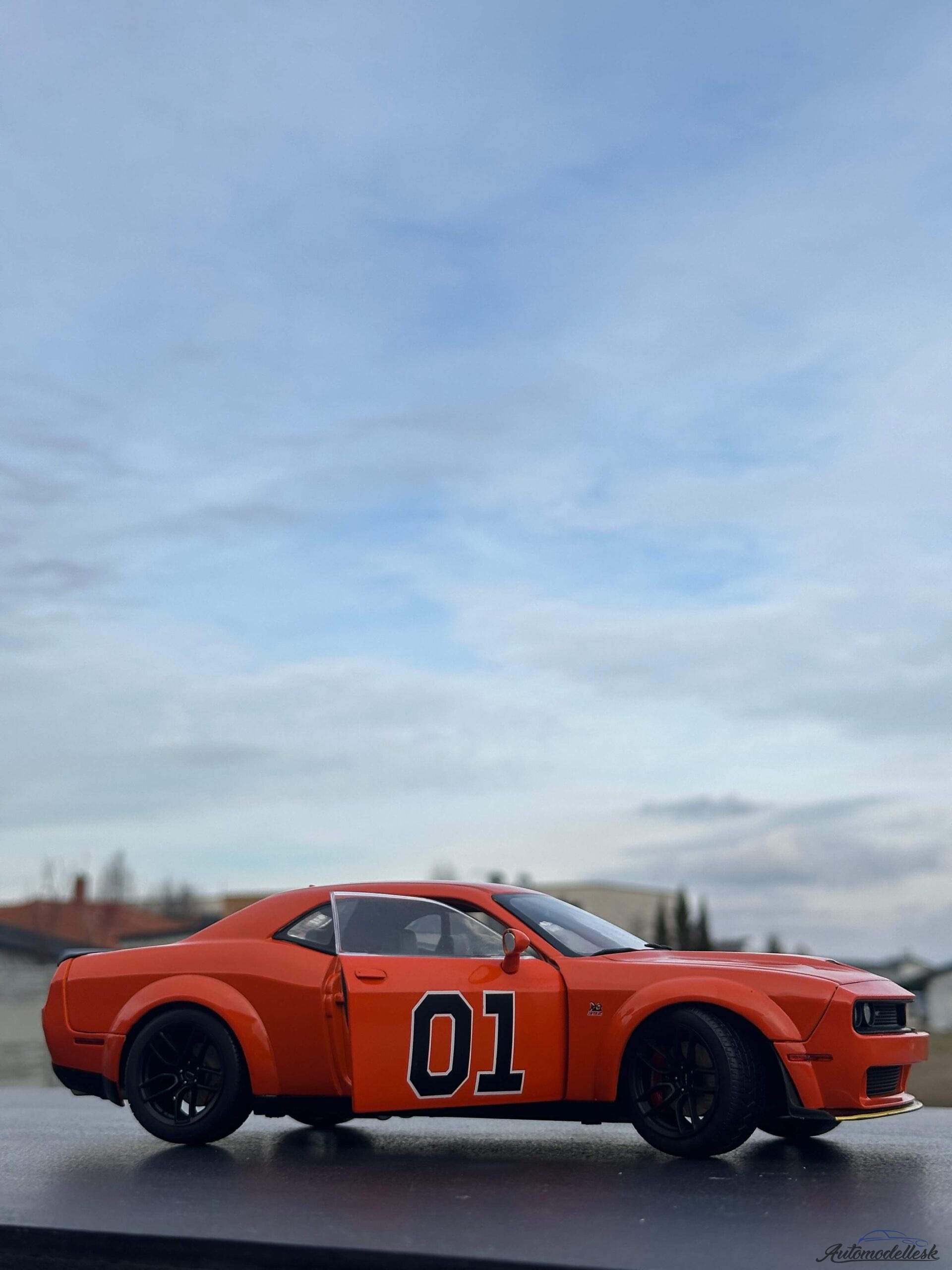 Model auta DODGE CHALLENGER R/T SCAT PACK WIDEBODY ORANGE 2023 Model auta DODGE CHALLENGER R/T SCAT PACK WIDEBODY ORANGE 2023