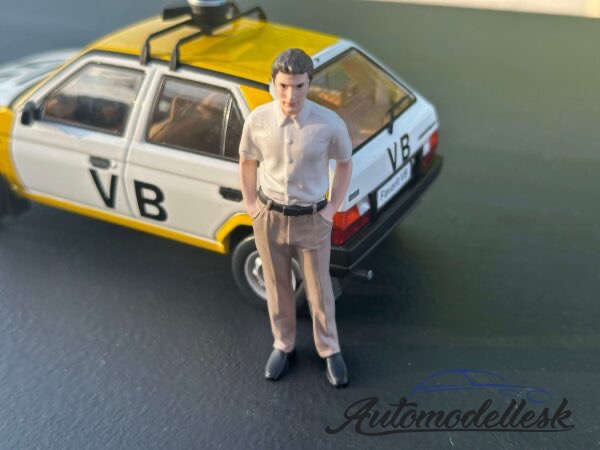 Postavička The Dealership *Customer I*
