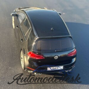 Model auta VOLKSWAGEN GOLF VII R 5 DOORS DEEP BLACK LC9X 2017