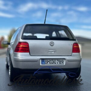Model auta Volkswagen Golf GTI, strieborná, 1998