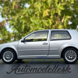 Model auta Volkswagen Golf GTI, strieborná, 1998
