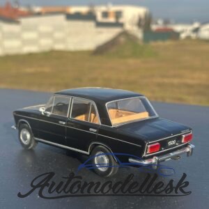 Model auta Lada 1500, čierna, 1977