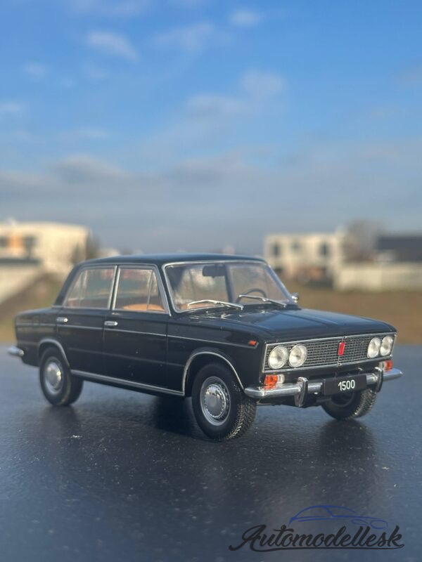 Model auta Lada 1500, čierna, 1977