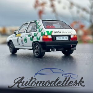 Model auta rally Škoda Favorit, Racing