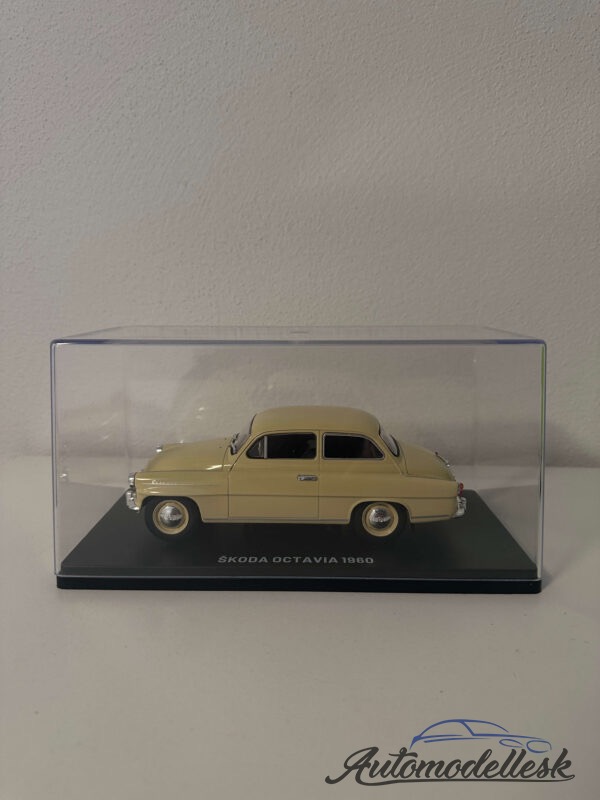 Transparentný kryt pre modely v mierke 1:24.