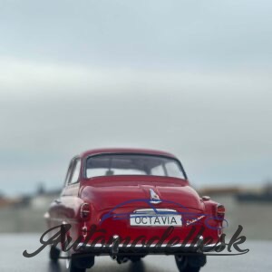 Model auta Škoda Octavia Super, červená, 1959.
