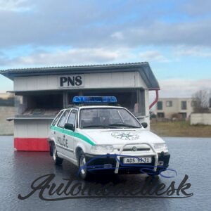Model auta Škoda Felicia Combi LX Policie ČR, biela