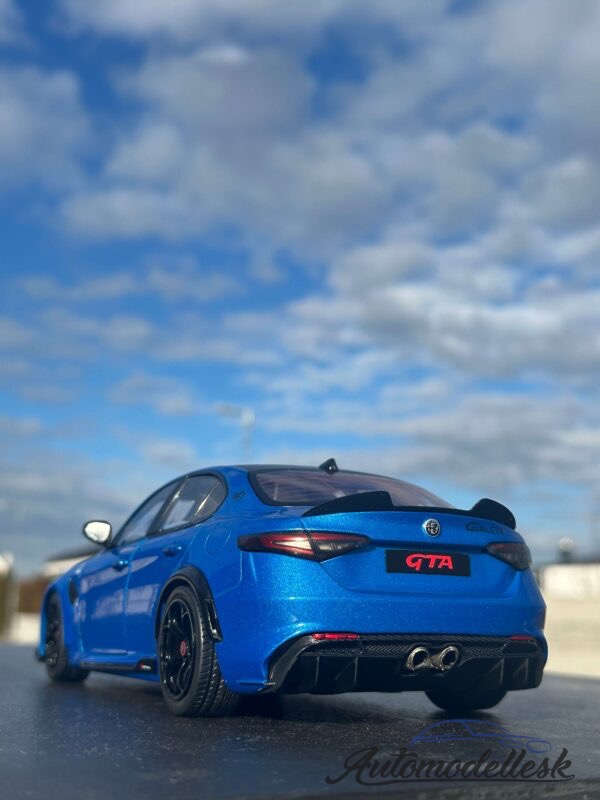 Model auta ALFA ROMEO GIULIA GTA BLUE ANODIZED BLUE 2022