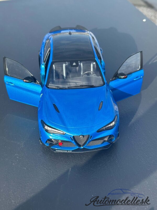 Model auta ALFA ROMEO GIULIA GTA BLUE ANODIZED BLUE 2022
