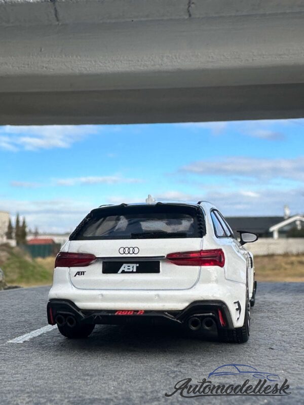 Model auta Audi ABT RS6 R, Ibis biela, 2021