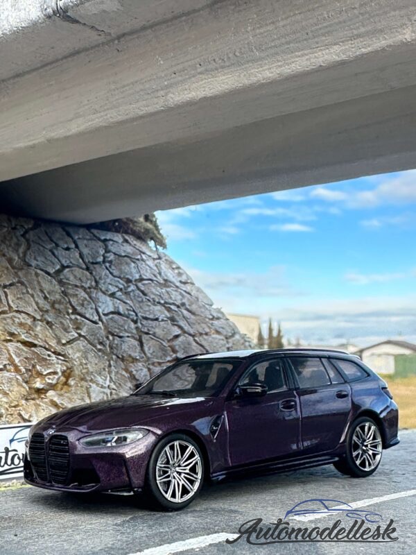 Model auta Bmw G81 M3 Touring Daytona Violet 2023