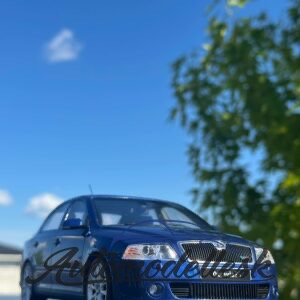 Model auta Škoda Octavia RS 2.0 TFSi 2006 Race Blue Metallic.