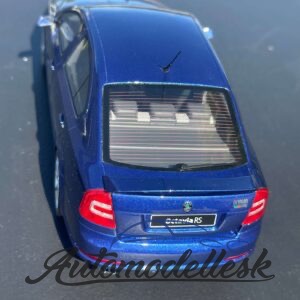 Model auta Škoda Octavia RS 2.0 TFSi 2006 Race Blue Metallic.