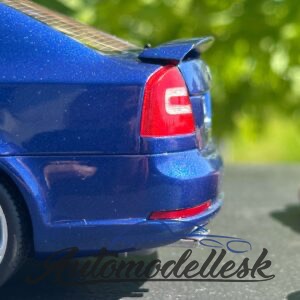 Model auta Škoda Octavia RS 2.0 TFSi 2006 Race Blue Metallic.