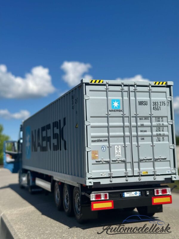 CONTAINER TRAILER MAERSK. Mierka 1:24.