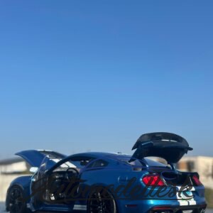Model auta Ford Mustang Shelby GT 500, modrá/biela, 2022