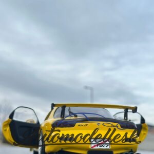 Model auta MAZDA RX7 FD3RS SOLIDO WORKS YELLOW 1999