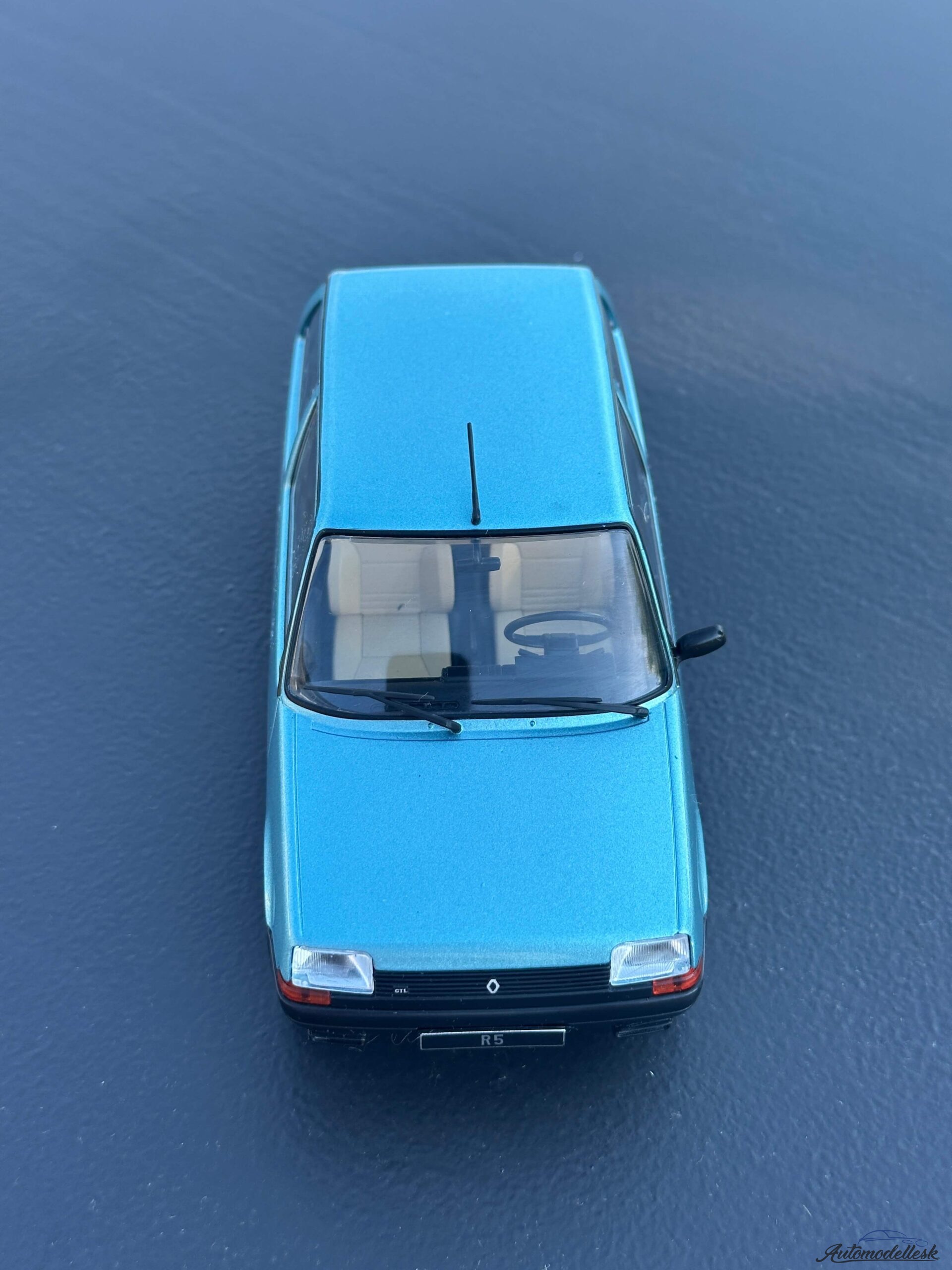 Model auta Renault 5 GTL, svetlo modrá, 1985. Model auta Renault 5 GTL, svetlo modrá, 1985.