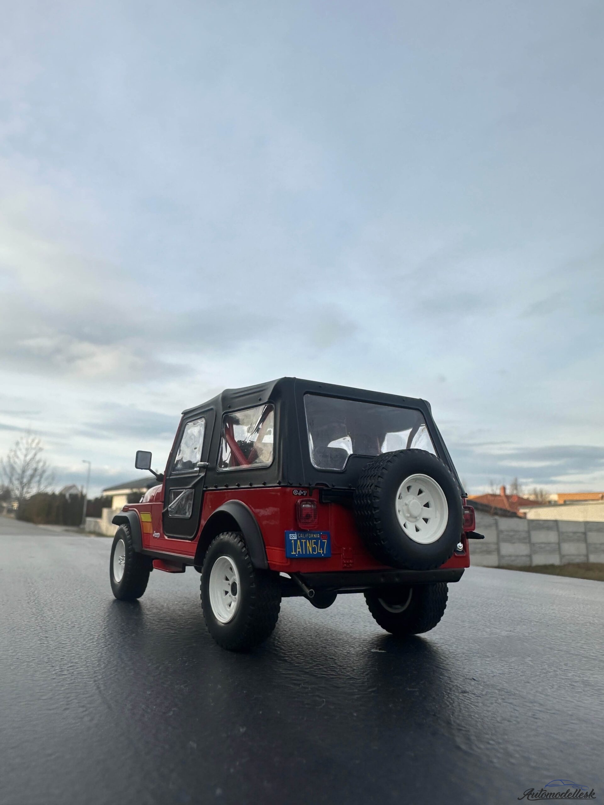 Model auta Jeep CJ-7 Renegade, červená, 1980 Model auta Jeep CJ-7 Renegade, červená, 1980