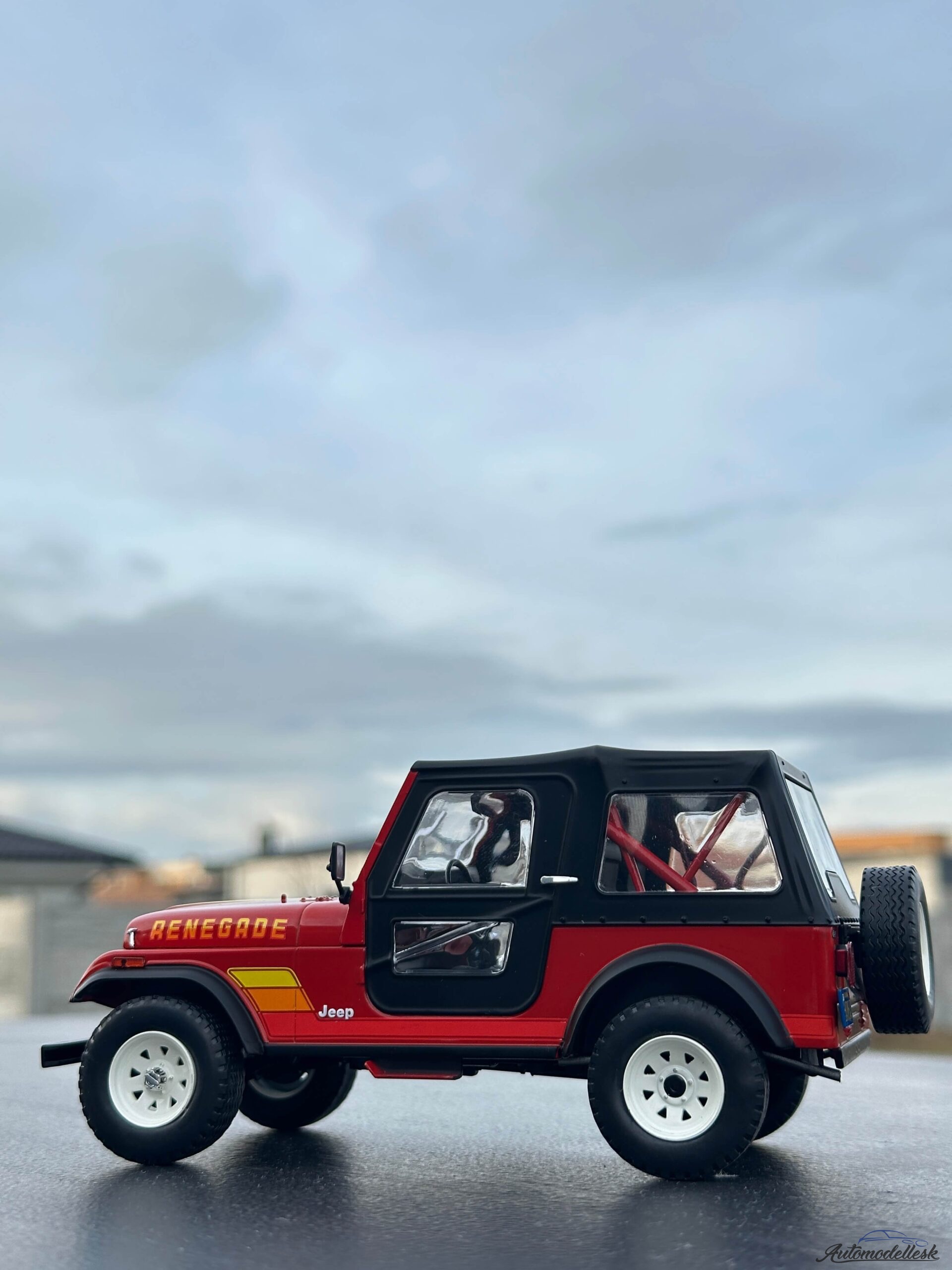 Model auta Jeep CJ-7 Renegade, červená, 1980 Model auta Jeep CJ-7 Renegade, červená, 1980