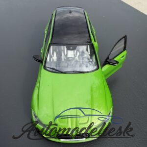 Model auta BMW M3 TOURING WITH PERFORMANCE PARTS GREEN METALLIC 2024