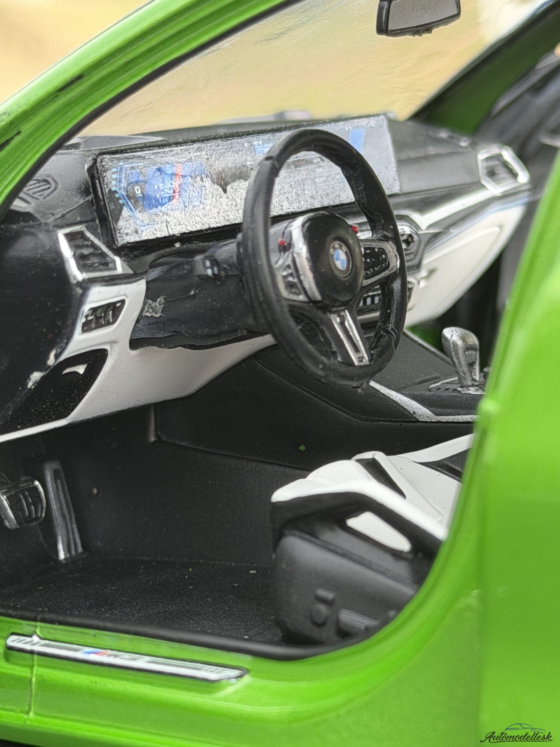 Model auta BMW M3 TOURING WITH PERFORMANCE PARTS GREEN METALLIC 2024 Model auta BMW M3 TOURING WITH PERFORMANCE PARTS GREEN METALLIC 2024