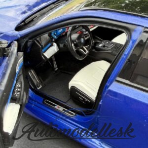 Model auta BMW M5 TOURING MARINA BAY BLUE METALLIC 2024