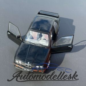 Model auta BMW E30 M3 SPORT EVO GLANZSCHWARZ, 1990