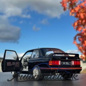 Model auta BMW E30 M3 SPORT EVO GLANZSCHWARZ, 1990