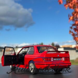 Model auta BMW E30 M3 HENNA, RED 1986