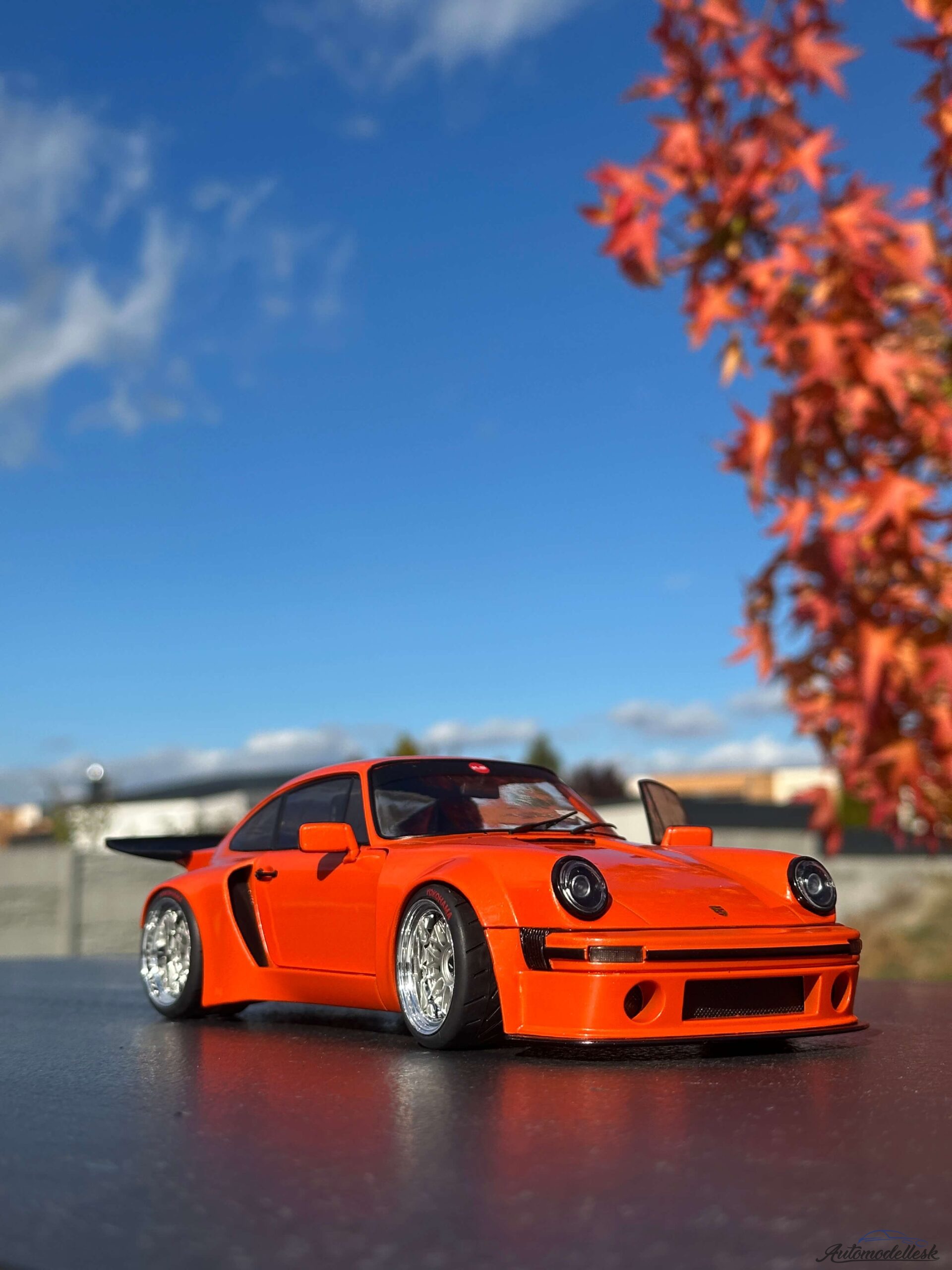 Model auta KS-R BY KHYZYL SALEEM ORANGE 2022 Model auta KS-R BY KHYZYL SALEEM ORANGE 2022