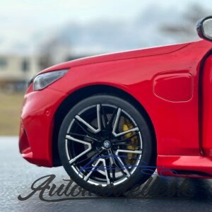 Model auta BMW M5 FIRE RED 2025
