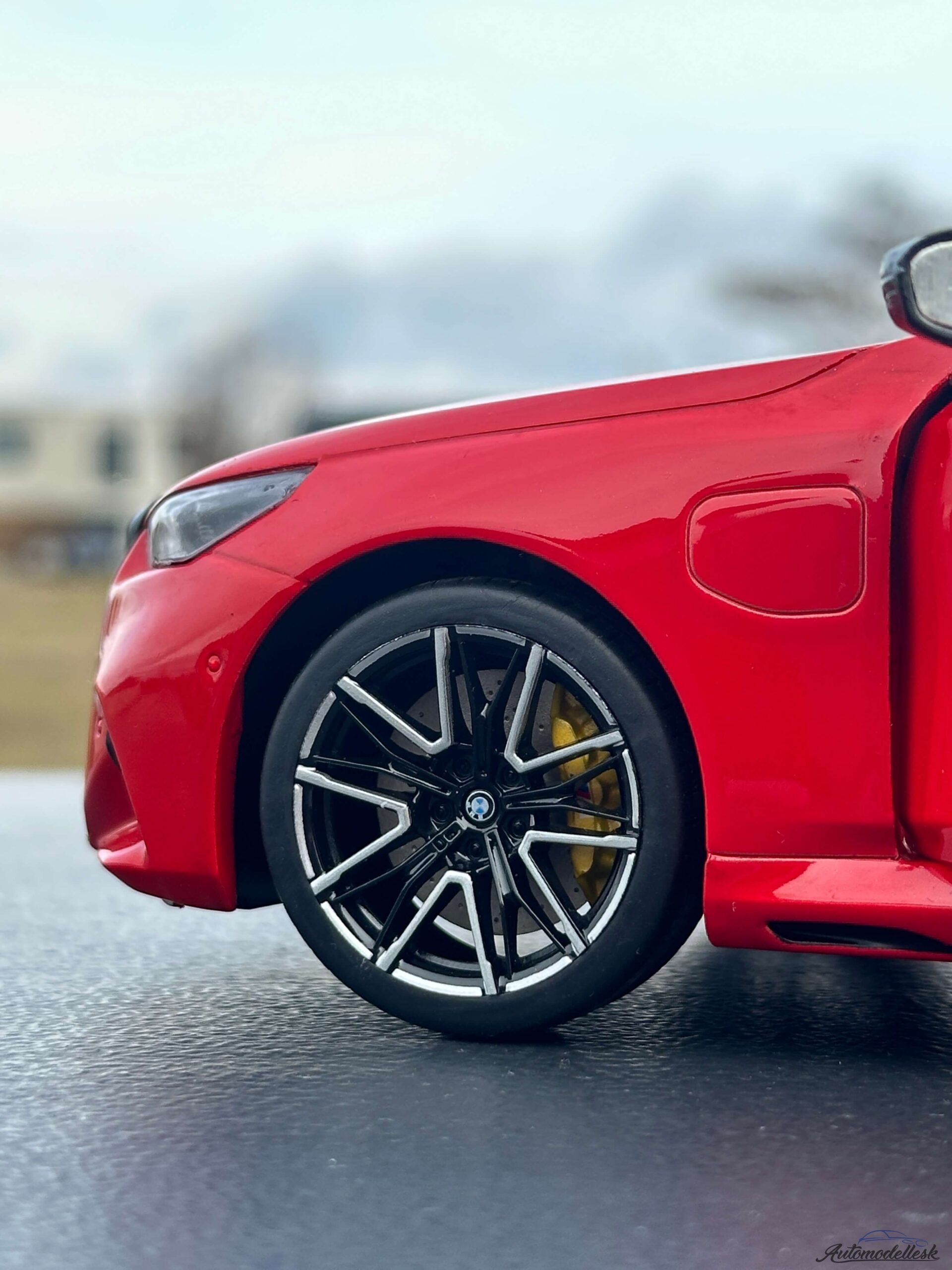 Model auta BMW M5 FIRE RED 2025 Model auta BMW M5 FIRE RED 2025