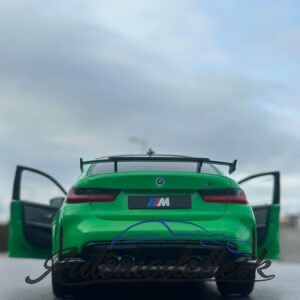 Model auta BMW M3 PERFORMANCE PARTS SIGNAL GREEN UNI 2024