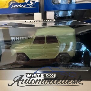 Model auta UAZ 469, zelená, 1975.