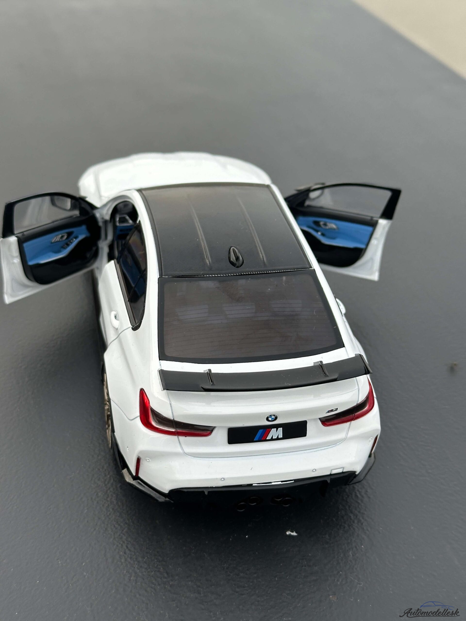 Model auta BMW M3 PERFORMANCE PARTS ALPINEWEISS UNI 2024 Model auta BMW M3 PERFORMANCE PARTS ALPINEWEISS UNI 2024